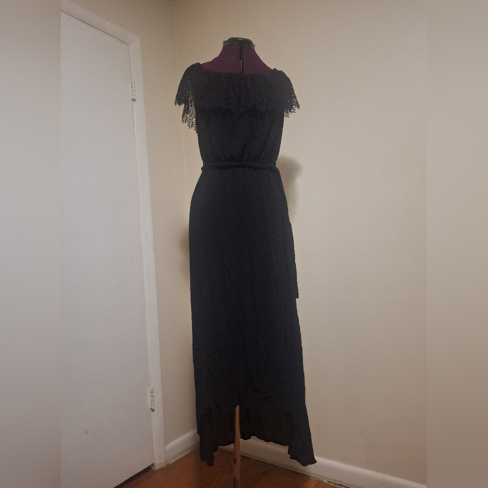 Apt 9 Black High Low dress with lace collar - Med